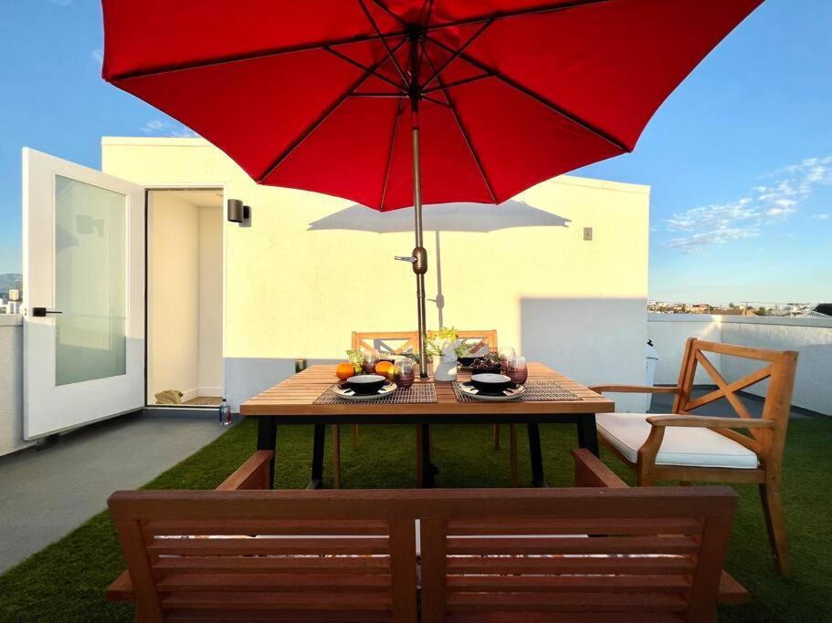 Luxury K-Town Dwelling With Private Rooftop Deck. Los Angeles Luaran gambar