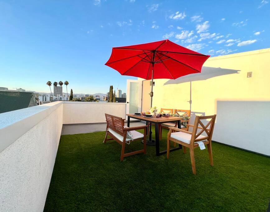 Luxury K-Town Dwelling With Private Rooftop Deck. Los Angeles Luaran gambar